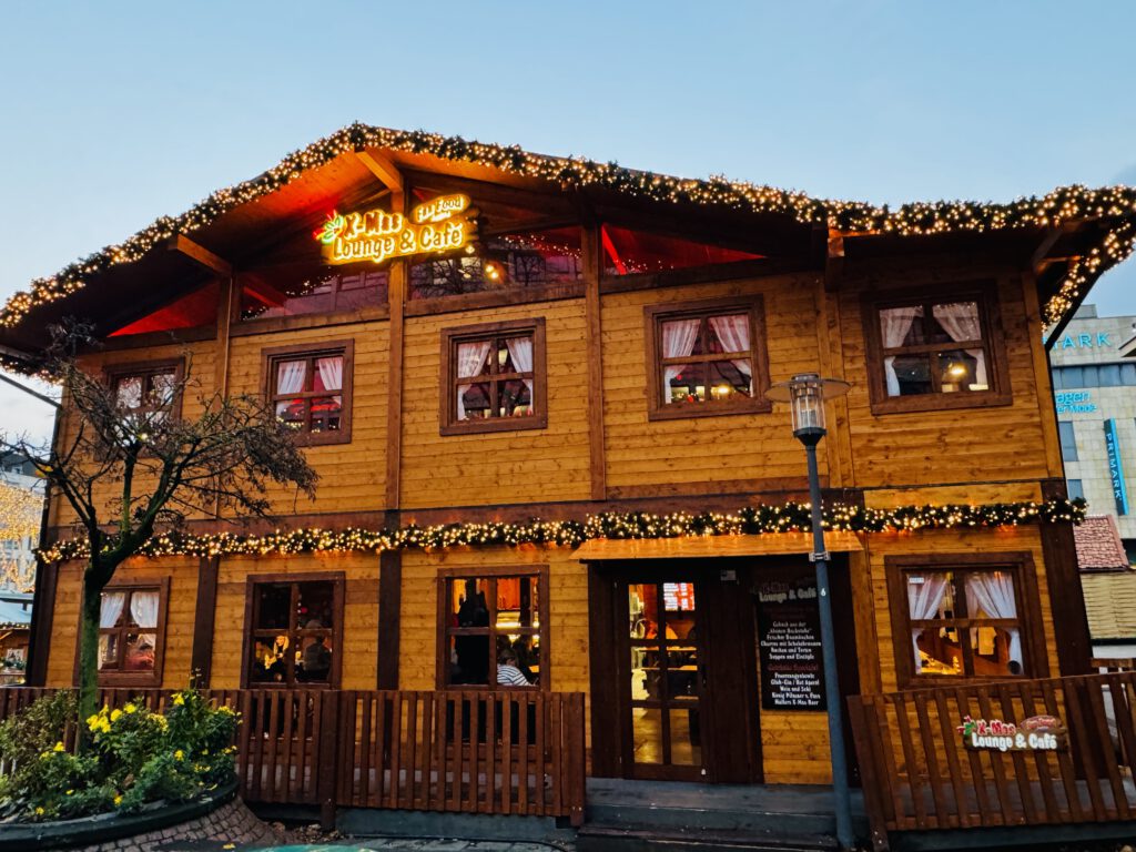 Die X-Mas Lounge auf dem Essener Weihnachtsmarkt